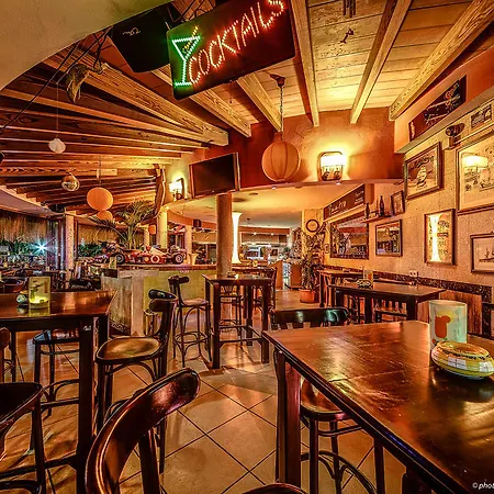 奥里韦拉普帕格拉酒店