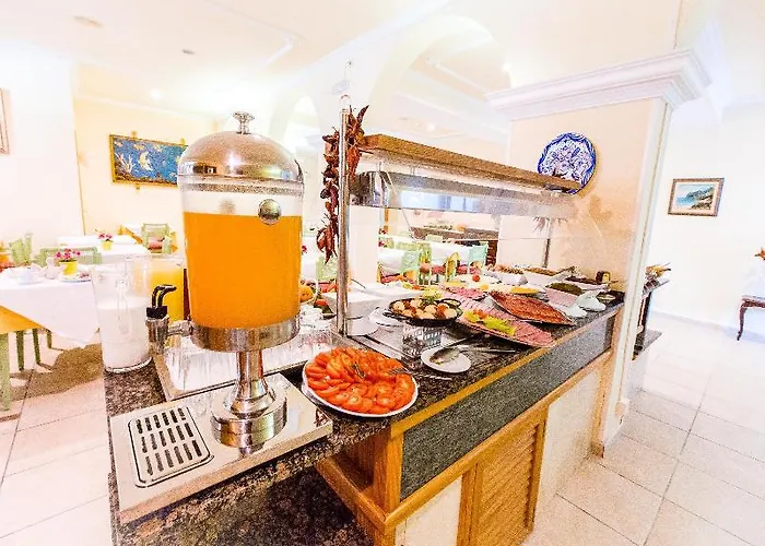 奥里韦拉普帕格拉酒店 3* 帕格拉