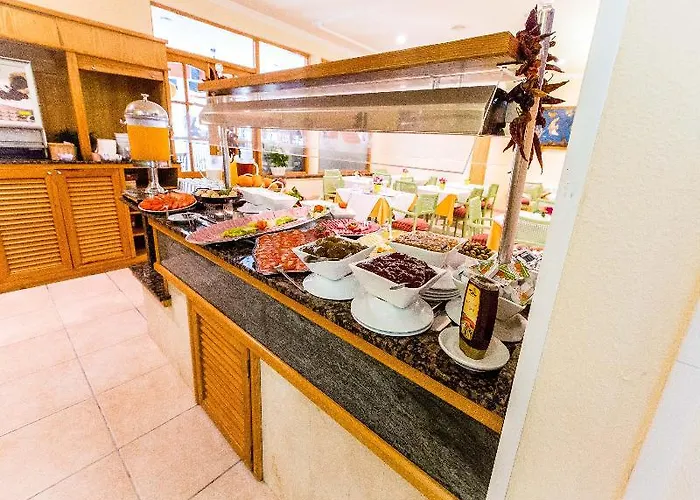 奥里韦拉普帕格拉酒店 3*